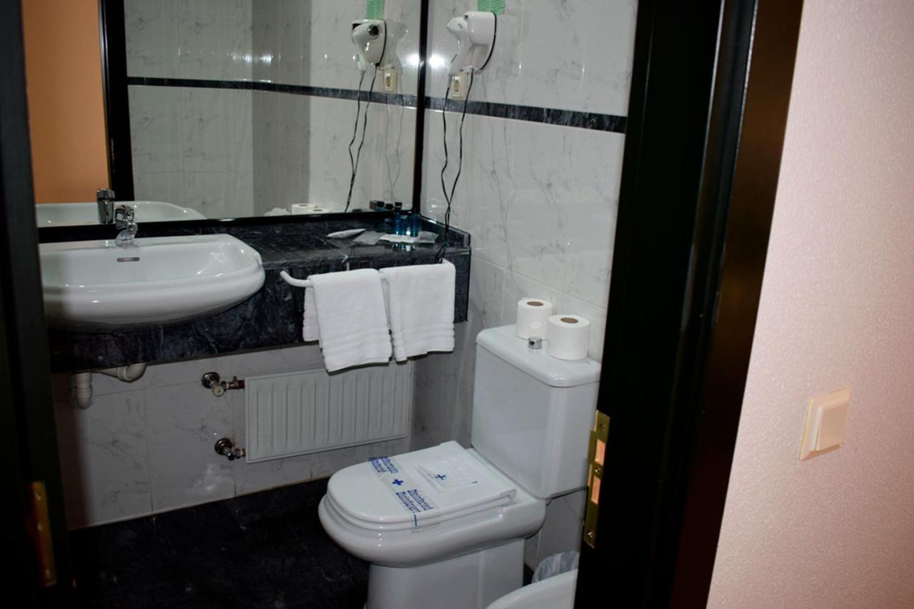Hotel Aeropuerto Ifema Madrid Torre Hogar Premium 4*