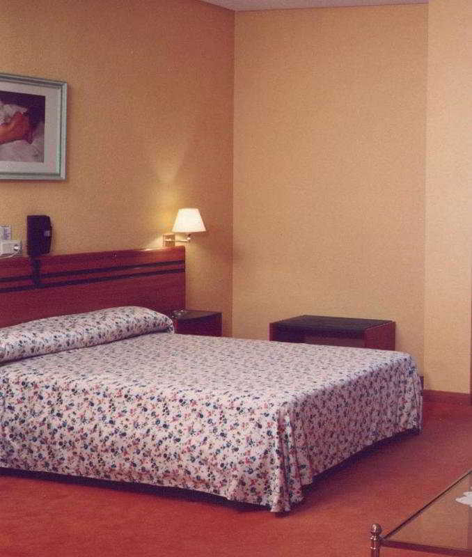 Aeropuerto Ifema Madrid Torre Hogar Premium Hotel 4*